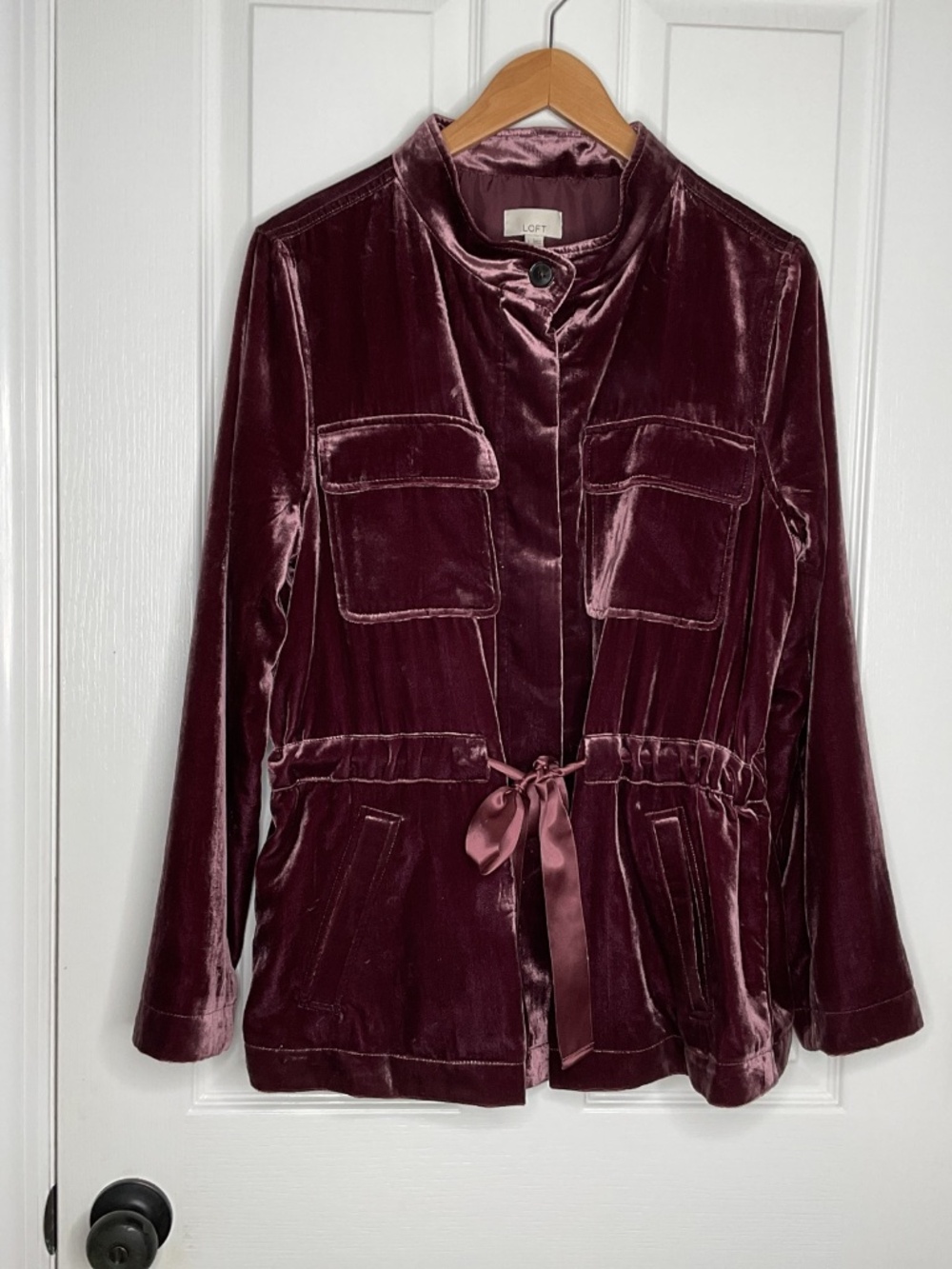 Ann Taylor LOFT Crushed Velvet Button Front Jacket L Womens Pink Holiday Party